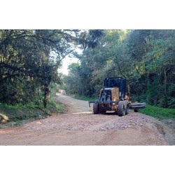 Governo do Paraná investe mais de R$ 20 milhões em vias rurais na RMC, Campos Gerais e Centro-Sul